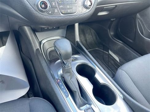 Used 2022 Chevrolet Malibu LT image 15