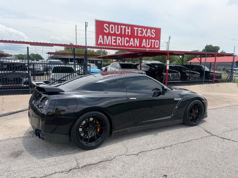 Used 2010 Nissan GT-R Premium AWD/4WD image 15