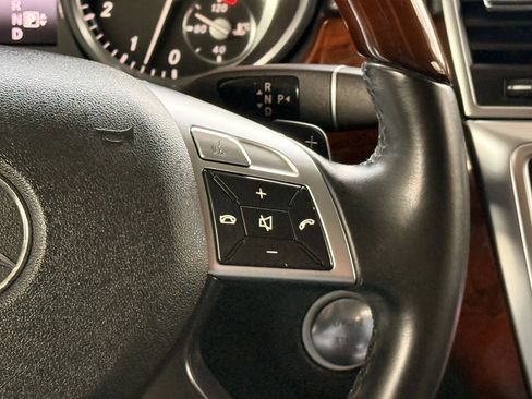 Used 2014 Mercedes-Benz GL 550 4MATIC image 34