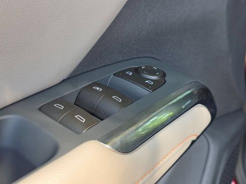New 2026 Chevrolet Traverse LT w/ Sun and Wheel Package AWD/4WD image 17