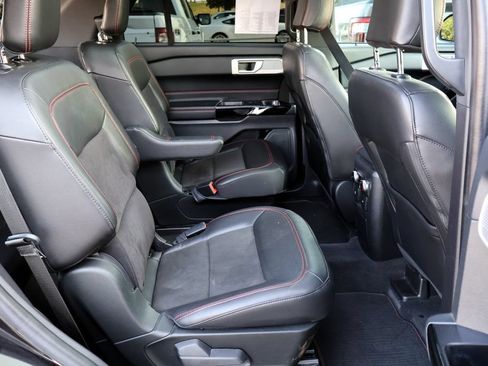 Certified 2022 Ford Explorer ST-Line w/ Class IV Trailer Tow Package RWD image 23