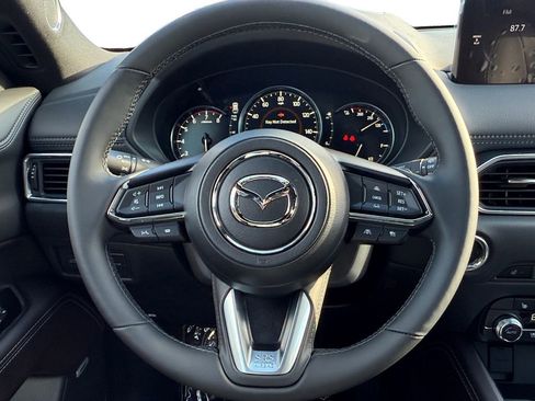 New 2025 MAZDA CX-5 Signature image 12