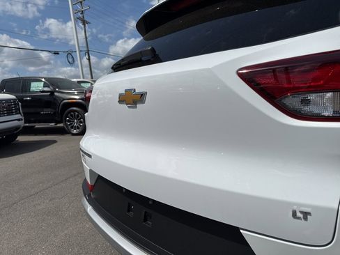 Used 2025 Chevrolet TrailBlazer LT image 28