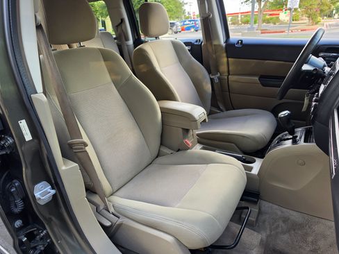 Used 2015 Jeep Patriot Sport w/ Power Value Group FWD image 13