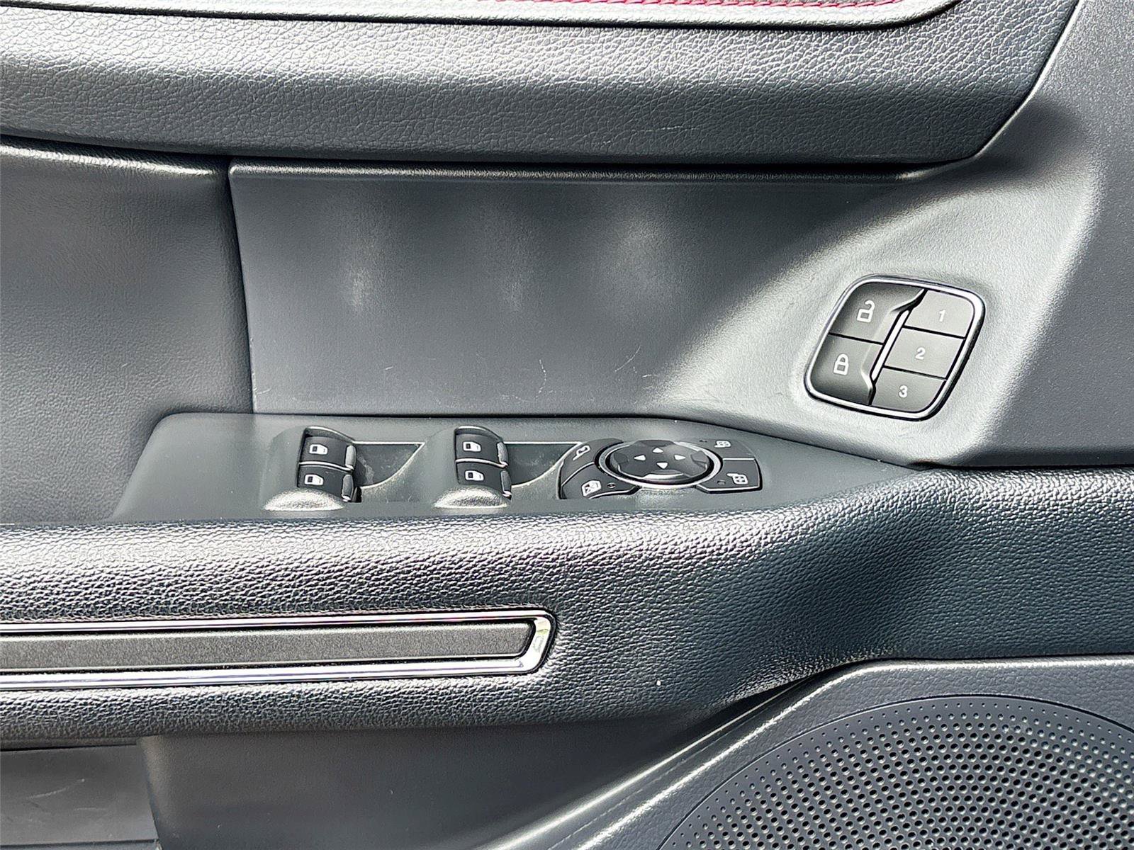 Used 2024 Ford Expedition Limited RWD image 18