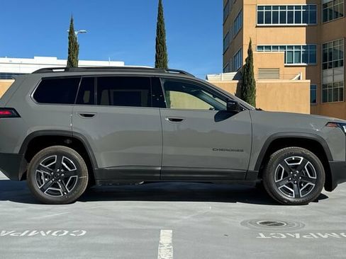 New 2026 Jeep Cherokee Laredo AWD/4WD image 3