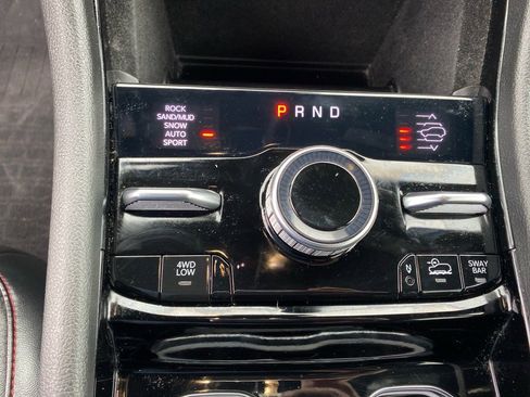 Used 2022 Jeep Grand Cherokee Trailhawk image 12