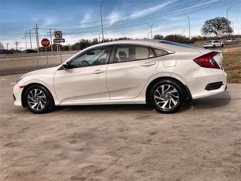 Used 2016 Honda Civic EX image 4