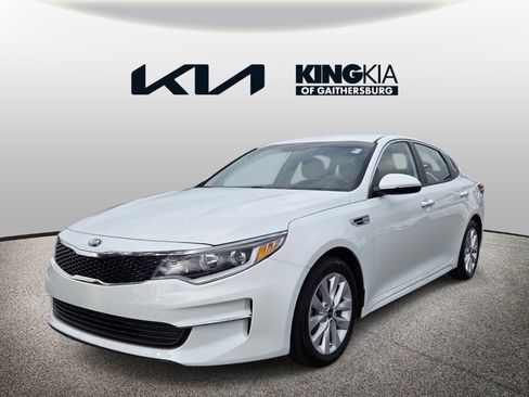 Used 2018 Kia Optima LX w/ 17" Alloy Wheels Package FWD image 8