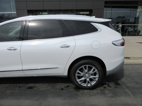 Used 2023 Buick Enclave Premium w/ Experience Buick Package image 4