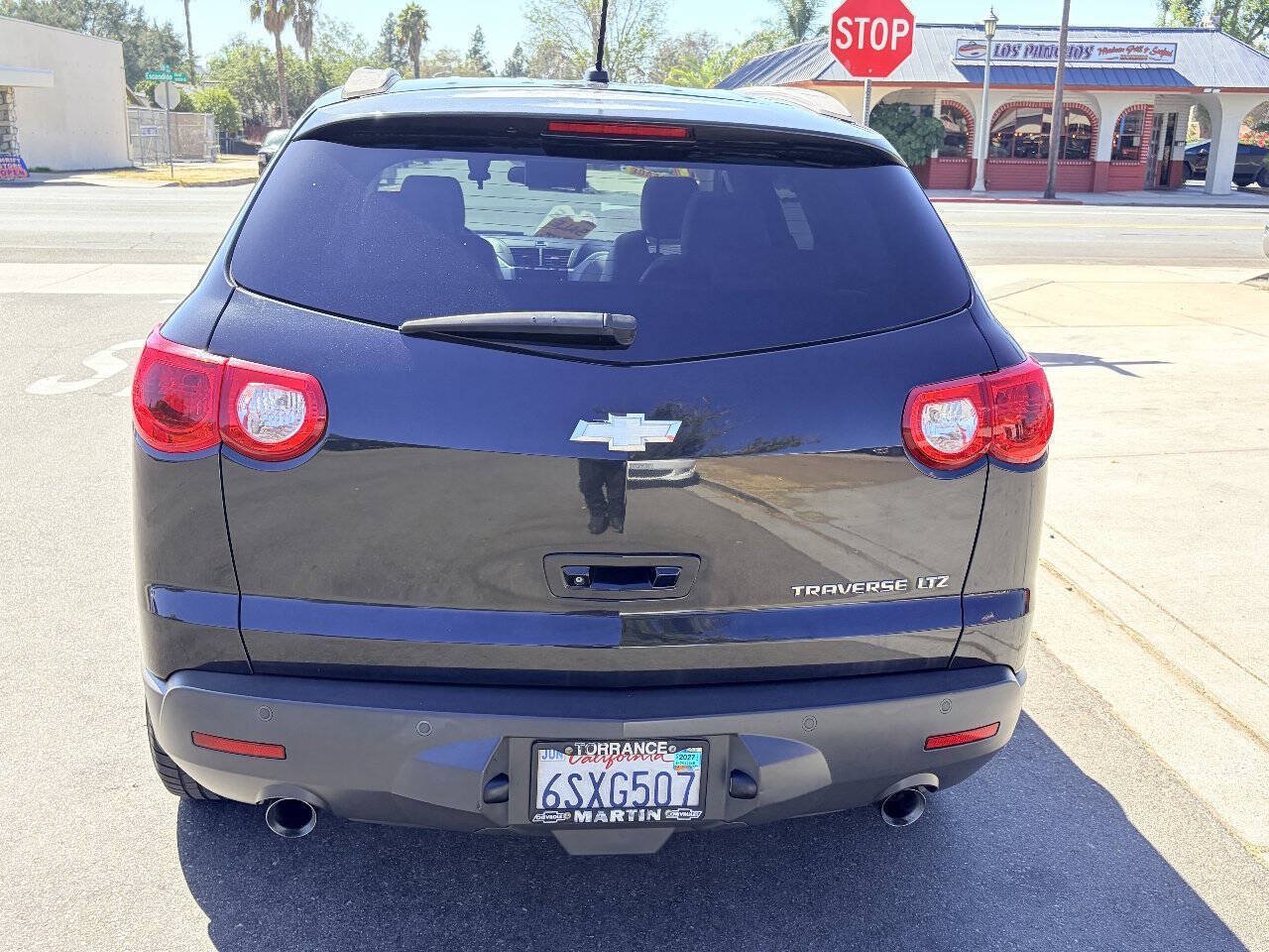 Used 2011 Chevrolet Traverse LTZ FWD image 5