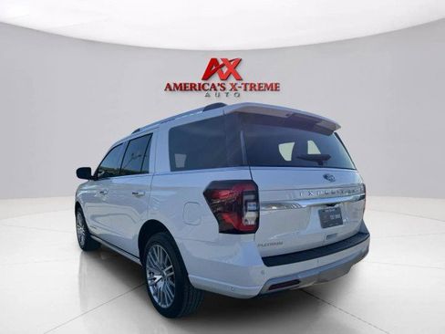 Used 2024 Ford Expedition Platinum image 3