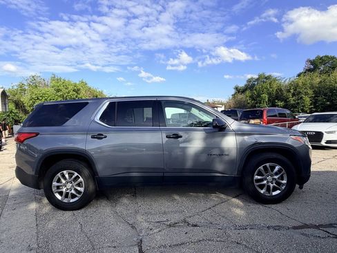 Used 2019 Chevrolet Traverse LS FWD image 6