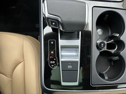 Used 2025 Audi Q8 Premium w/ Black Optic Package image 20