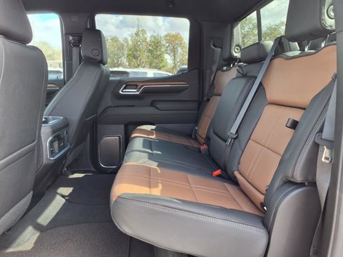 Certified 2024 Chevrolet Silverado 1500 High Country w/ Z71 Off-Road Package image 30