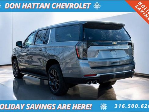 New 2025 Chevrolet Suburban Premier w/ Sun And Tow Package image 32