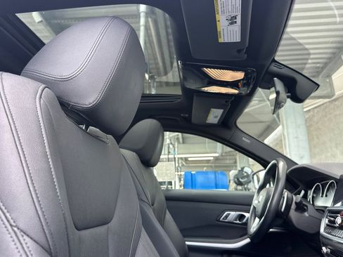 Used 2020 BMW 330i Sedan w/ Driving Assistance Package image 15