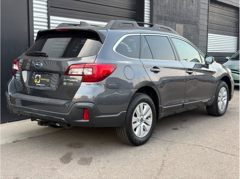 Used 2019 Subaru Outback 2.5i Premium AWD/4WD image 10