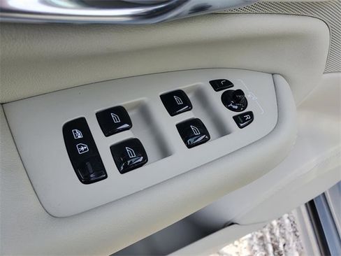 New 2026 Volvo XC90 T8 Ultra image 13