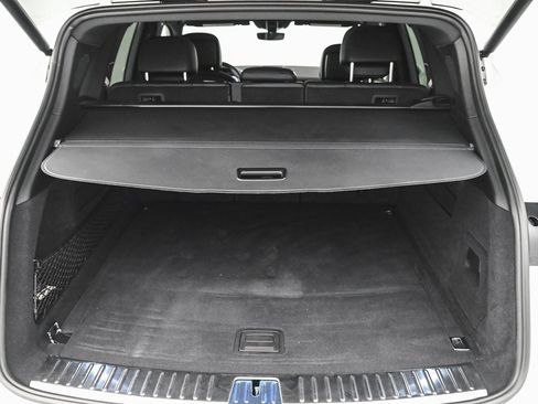 Used 2022 Porsche Cayenne Platinum Edition image 39