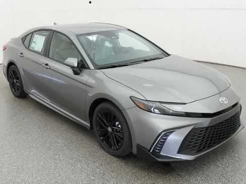 New 2026 Toyota Camry SE FWD image 13