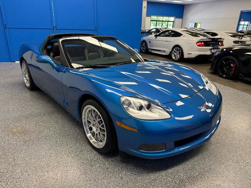 Used 2011 Chevrolet Corvette Coupe w/ 1LT RWD image 4