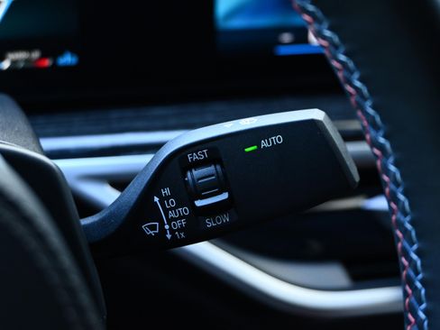 Certified 2025 BMW X6 M60i w/ Executive Package image 37