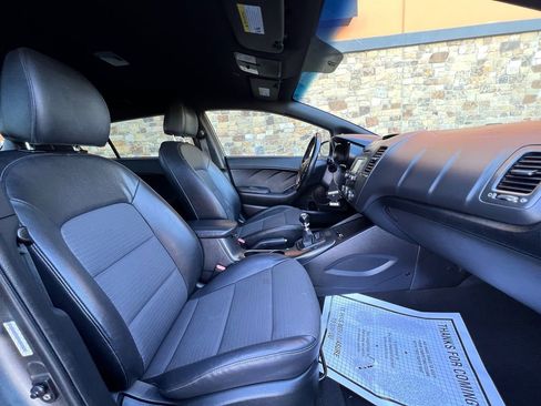 Used 2015 Kia Forte SX image 25