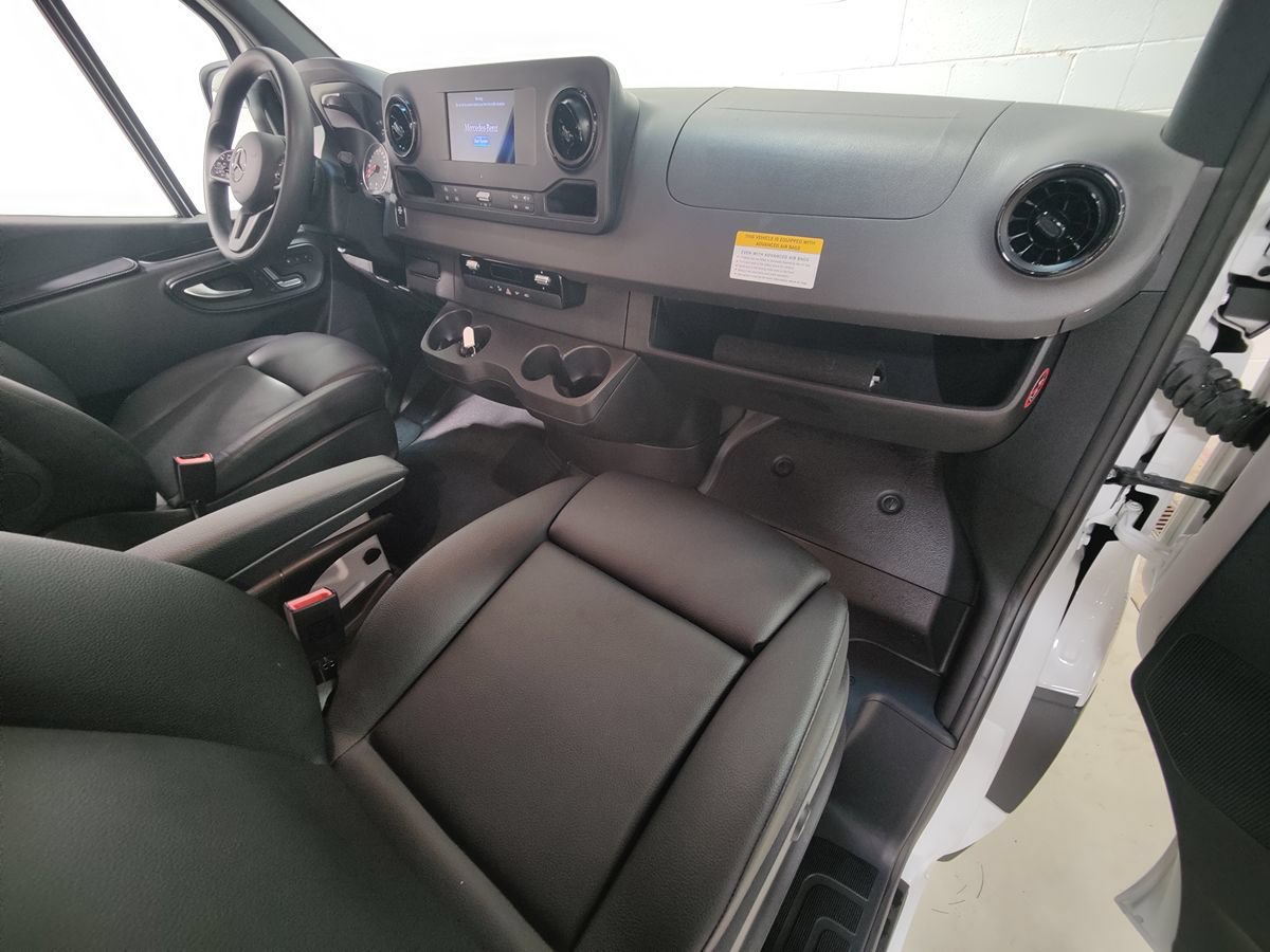 Used 2023 Mercedes-Benz Sprinter 2500 image 15