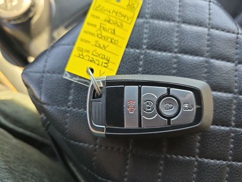 Used 2023 Ford Bronco Badlands w/ Sasquatch Package AWD/4WD image 37
