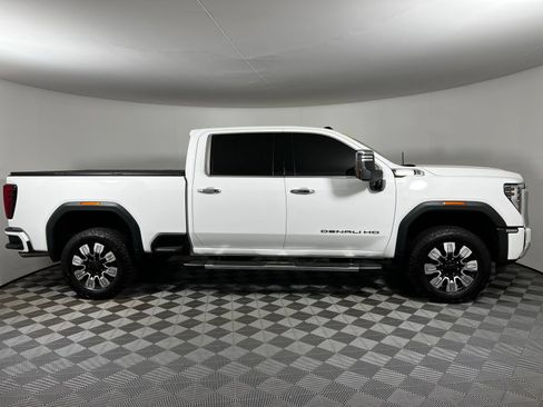 Used 2024 GMC Sierra 2500 Denali w/ Denali Reserve Package AWD/4WD image 4