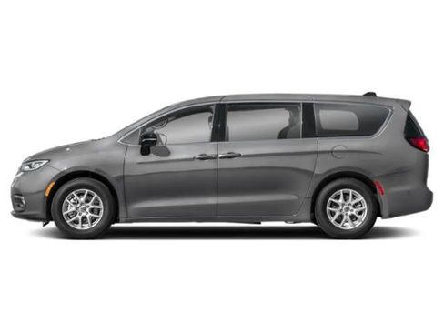 Used 2025 Chrysler Pacifica Select FWD image 3