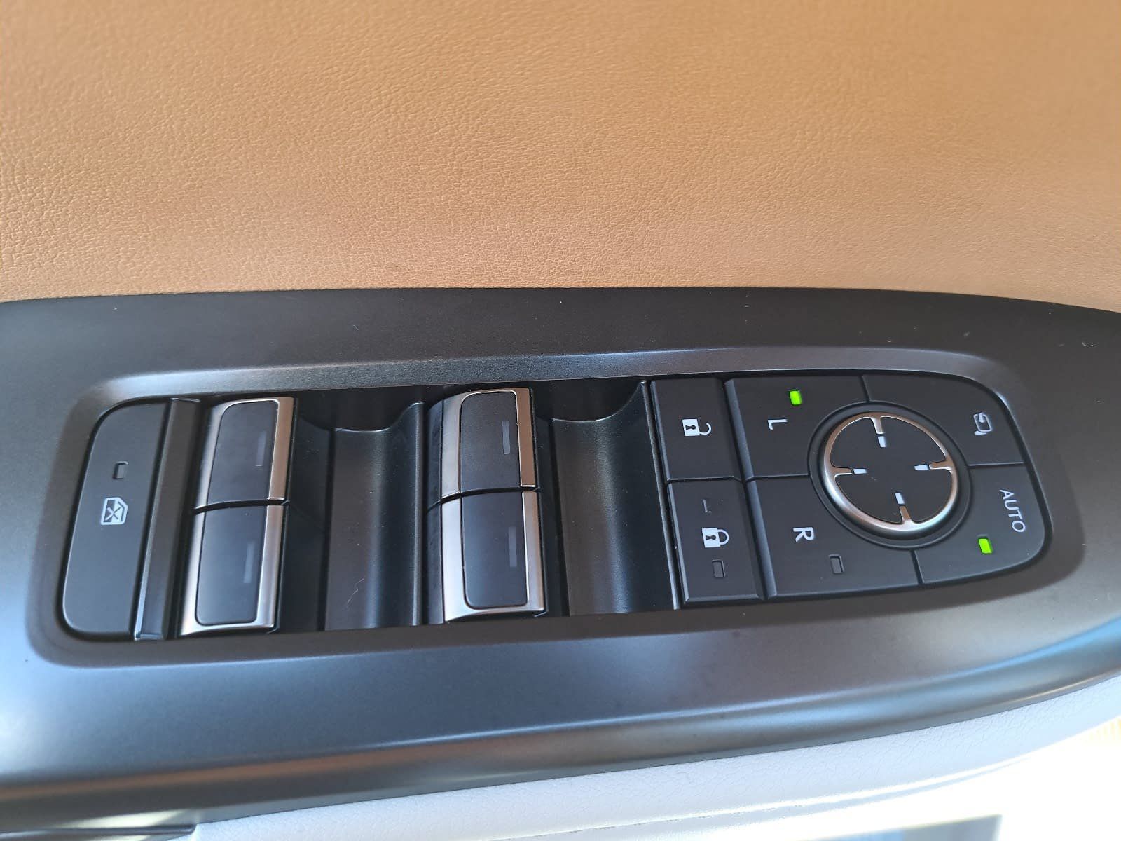Used 2026 Lexus RZ 450e AWD w/ Technology Package image 31