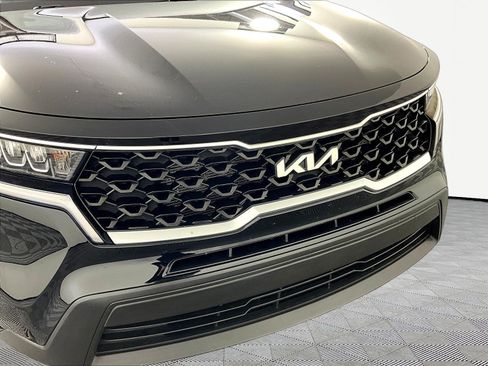 Certified 2023 Kia Sorento LX FWD image 28