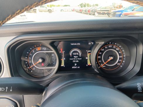 Used 2024 Jeep Wrangler Unlimited Sport AWD/4WD image 12