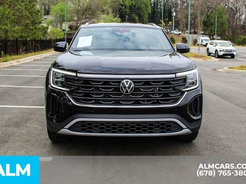 Used 2025 Volkswagen Atlas Cross Sport SE FWD image 9