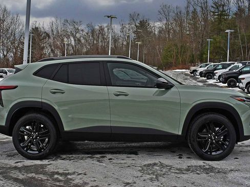 New 2026 Chevrolet Trax ACTIV w/ Sunroof Package image 6