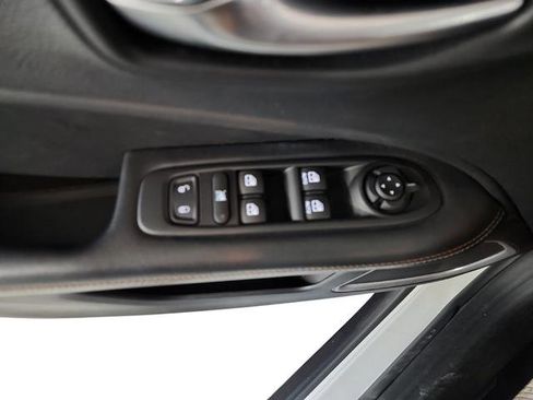 Used 2019 Jeep Compass Latitude w/ Popular Equipment Group AWD/4WD image 16