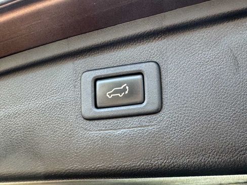 Used 2019 Subaru Outback 2.5i Touring AWD/4WD image 13