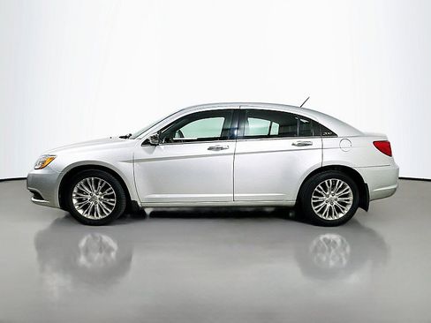 Used 2012 Chrysler 200 Limited w/ Sun/Sound Group FWD image 4
