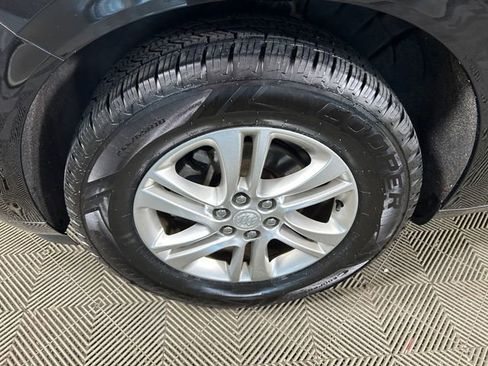 Used 2020 Buick Enclave Essence w/ Sound and Sites Package FWD image 11