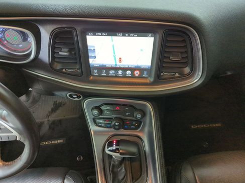 Used 2016 Dodge Challenger SXT Plus image 14