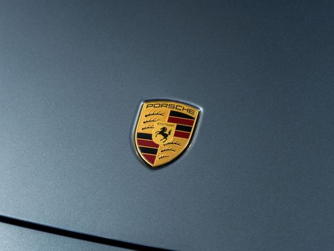 Used 2025 Porsche 911 Carrera 4 GTS image 23