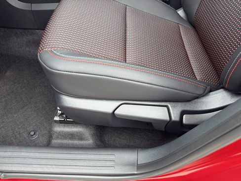 New 2026 Nissan Kicks SR w/ Cold Weather Package image 15