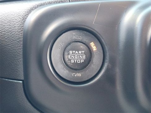 Used 2021 Jeep Wrangler Unlimited Sahara image 21