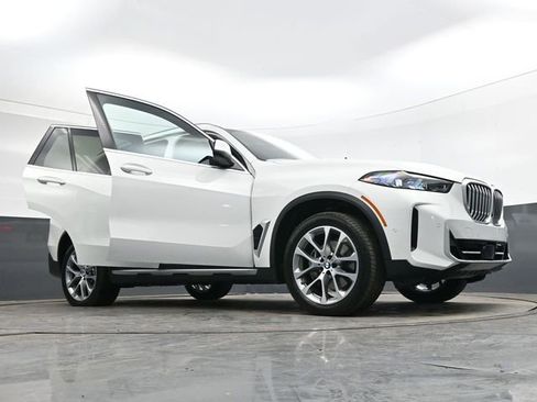 New 2026 BMW X5 sDrive40i w/ Premium Package RWD image 44