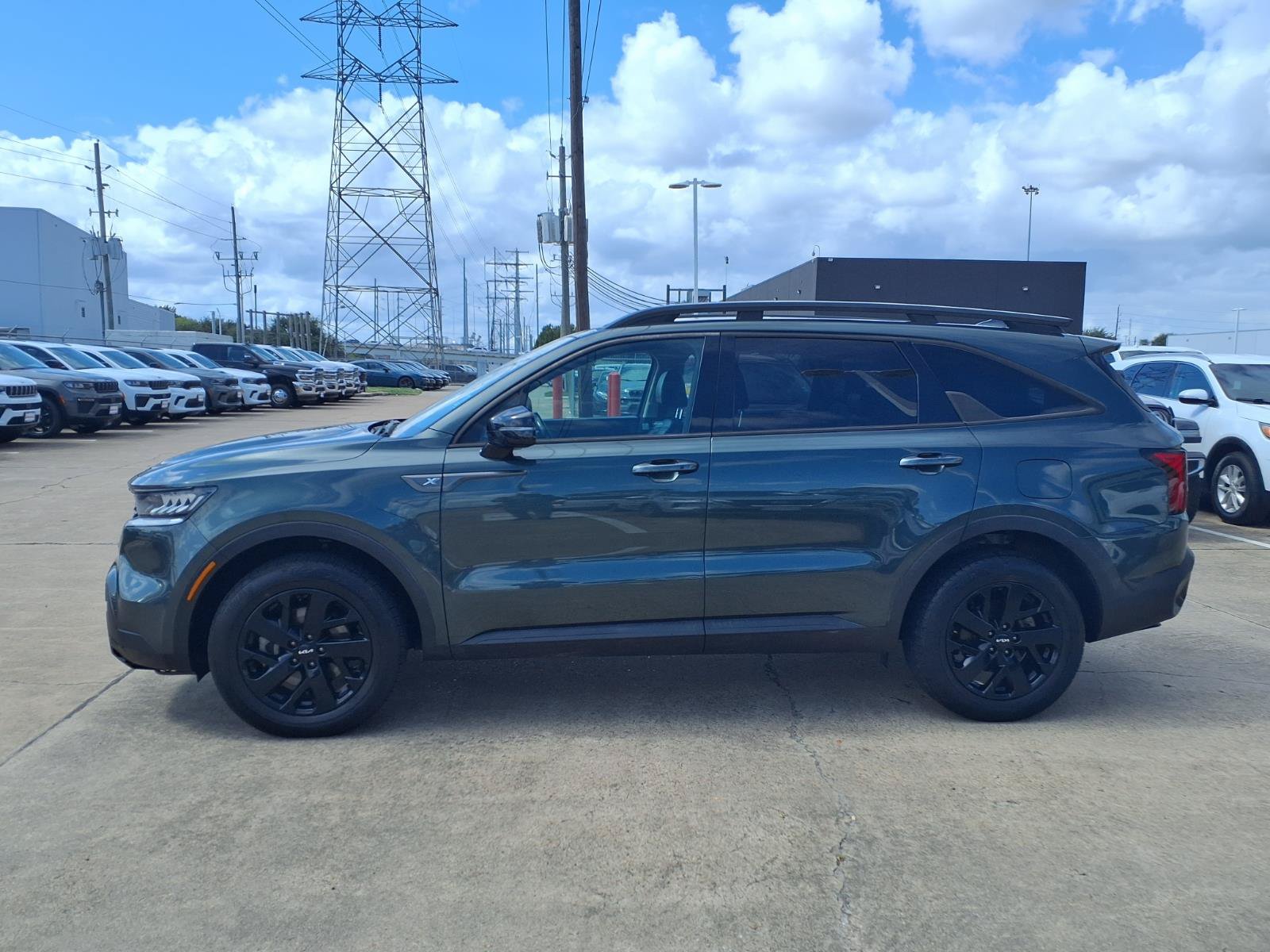 Used 2023 Kia Sorento S w/ Panoramic Sunroof Package AWD/4WD image 24