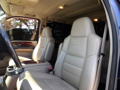 Used 2006 Ford F350 Lariat AWD/4WD image 25