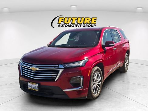 Used 2023 Chevrolet Traverse Premier w/ LPO, Floor Liner Package image 1