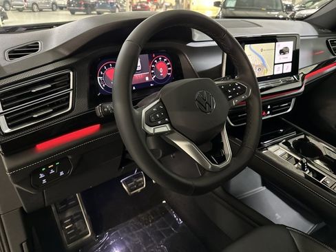New 2026 Volkswagen Atlas Cross Sport SEL R-Line AWD/4WD image 15